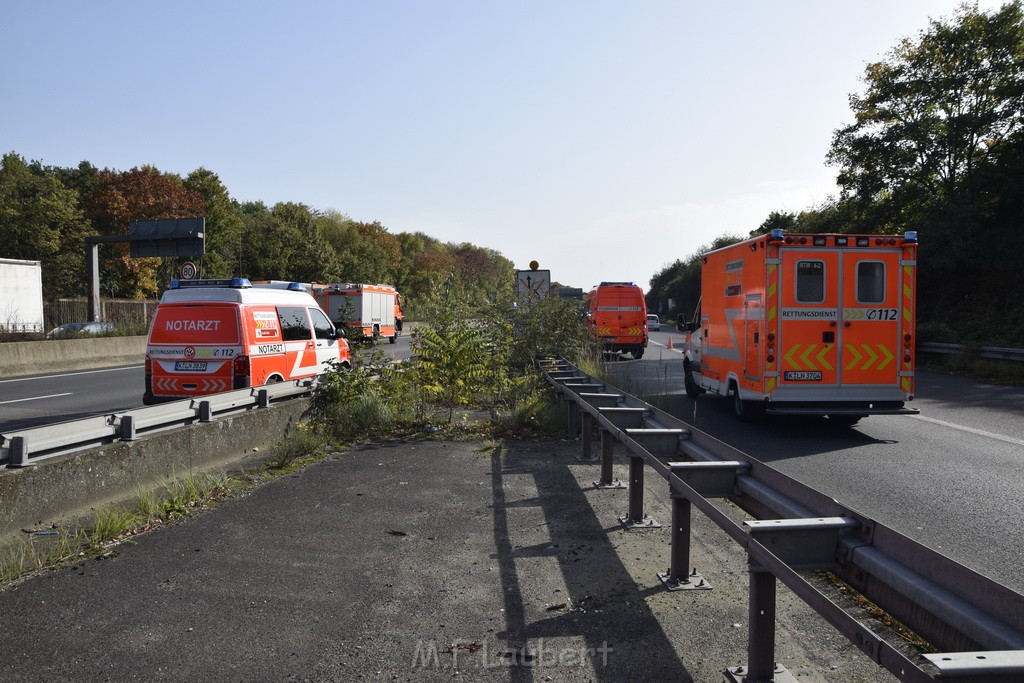 Schwerer VU PKlemm A 57 Rich Innenstadt Hoehe Koeln Chorweiler P268.JPG - Miklos Laubert